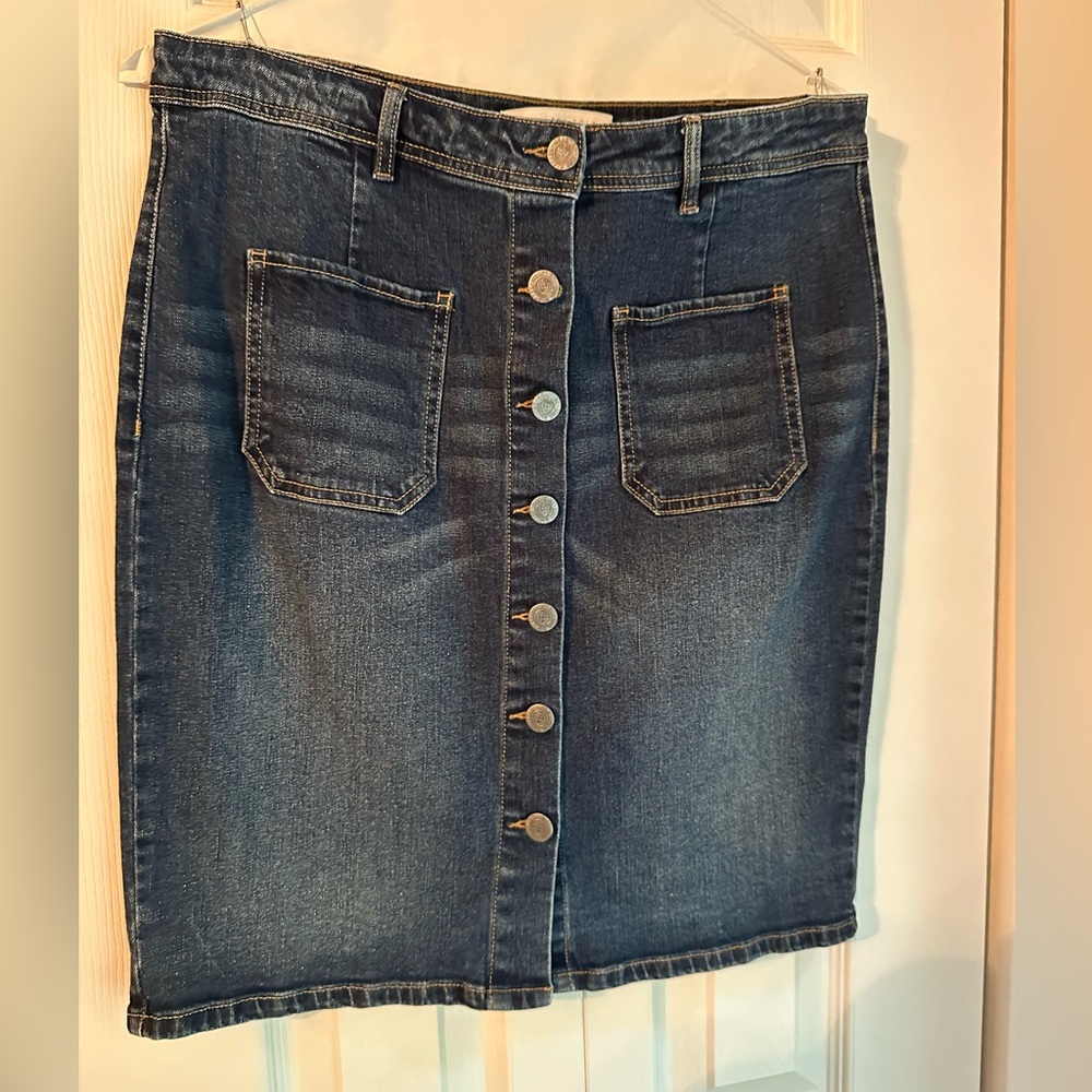 Kenneth Cole Reaction Dark Blue Button-Front Denim Pencil Skirt